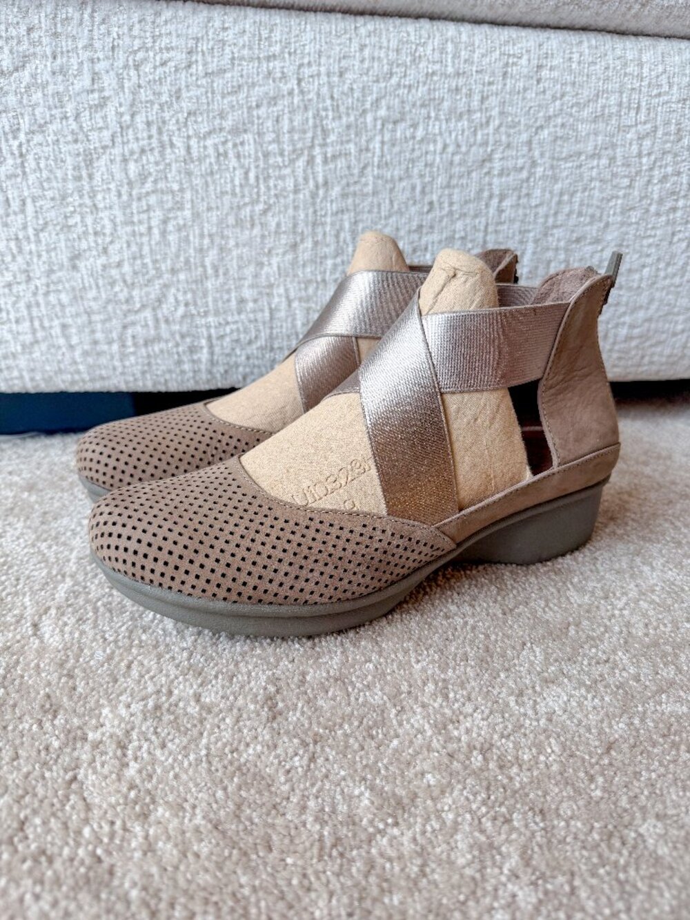 Dansko Laura Wedge Sandals Neutral Brown Suede - Size 40
